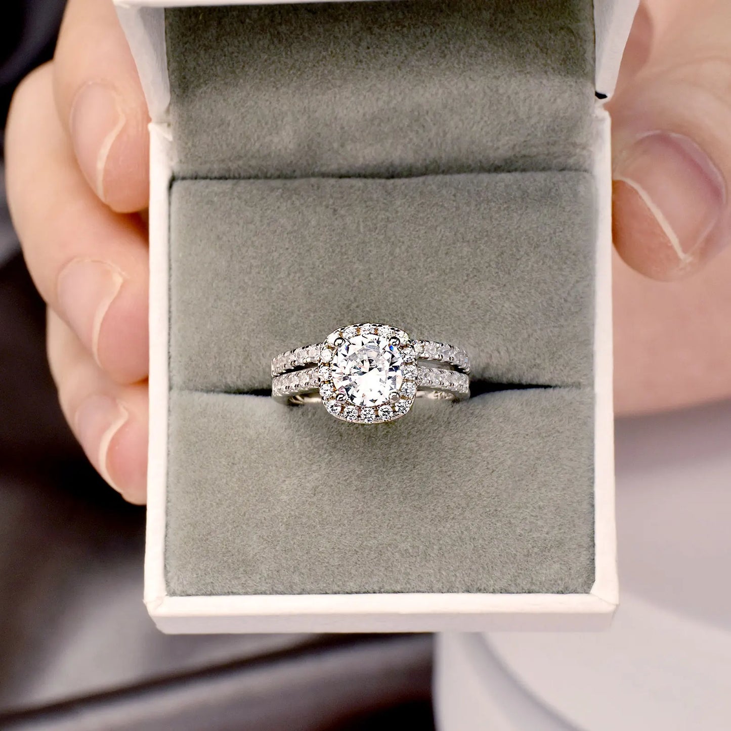 Newshe Prata 925 Silver Engagement Rings Set for Women Anillos Brilliant Halo Round Cut Cubic Zircon Luxury Wedding Jewelry