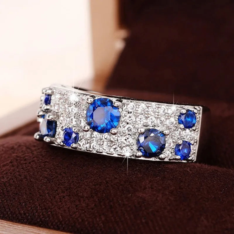 Huitan Newly Women Rings Blue/Crystal Cubic Zircon Silver Color Rings for Wedding Engagement Party Modern Fashion Female Jewelry