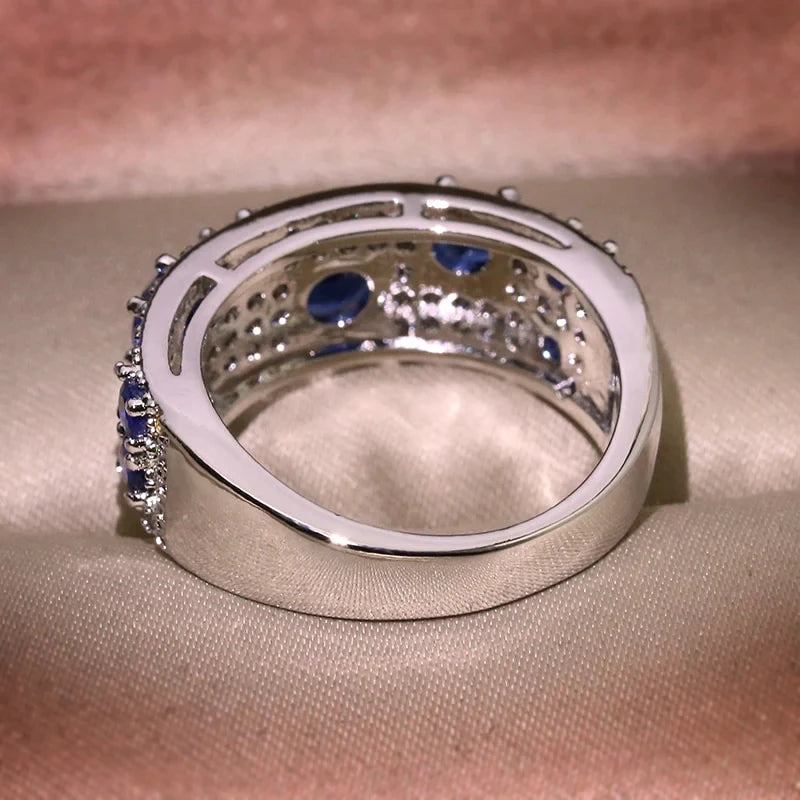 Huitan Newly Women Rings Blue/Crystal Cubic Zircon Silver Color Rings for Wedding Engagement Party Modern Fashion Female Jewelry