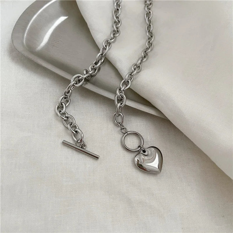 European Style Hyperbole Love Heart Pendant Necklaces Coldness Punk Neck Chains For Women Unisex Korean Fashion Jewelry Dancing