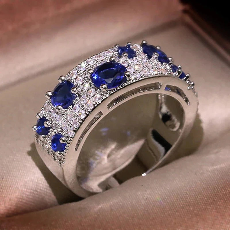 Huitan Newly Women Rings Blue/Crystal Cubic Zircon Silver Color Rings for Wedding Engagement Party Modern Fashion Female Jewelry