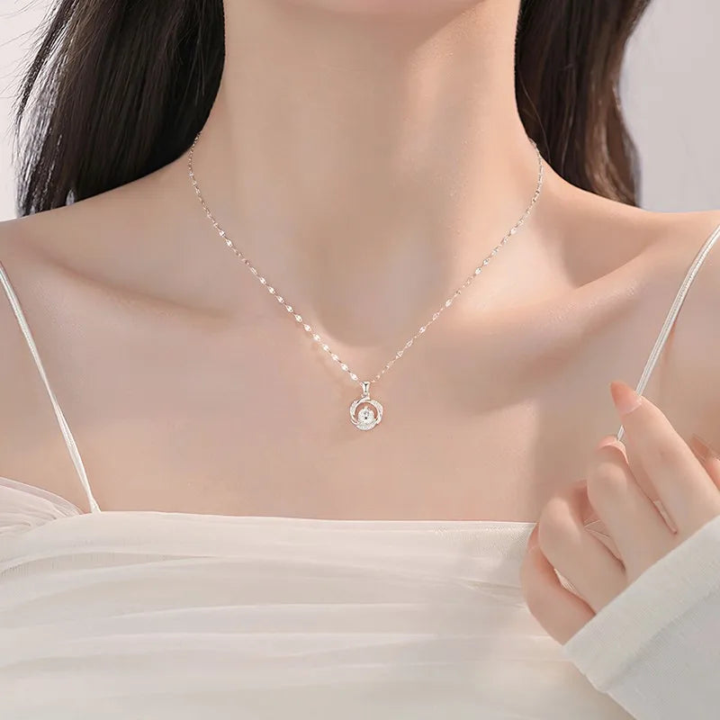 New Silver Necklace for Women Light Luxury High-end Round Flower Pendant Collarbone Chain Gift for Girlfriend Wedding Jewelry