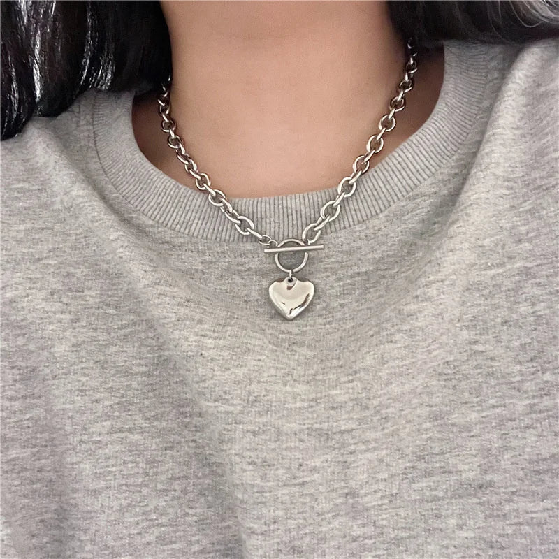 European Style Hyperbole Love Heart Pendant Necklaces Coldness Punk Neck Chains For Women Unisex Korean Fashion Jewelry Dancing
